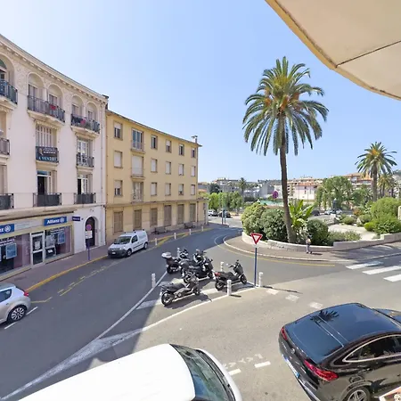 Center Massena 公寓