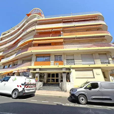 Center Massena * 芒通